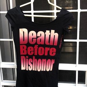 Women’s boat neck tee.